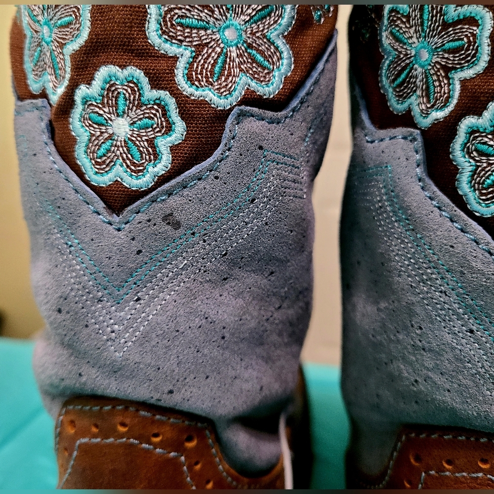 Justin Boots - Picture 9 of 13